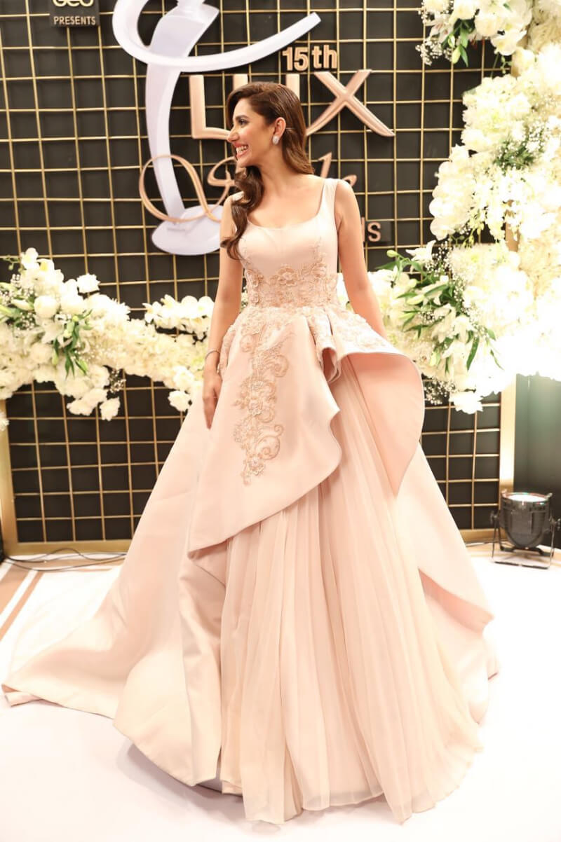 Take Style Cues From Mahira Khan's Chic Western Outfits Mahira Khan in baby pink flared gown