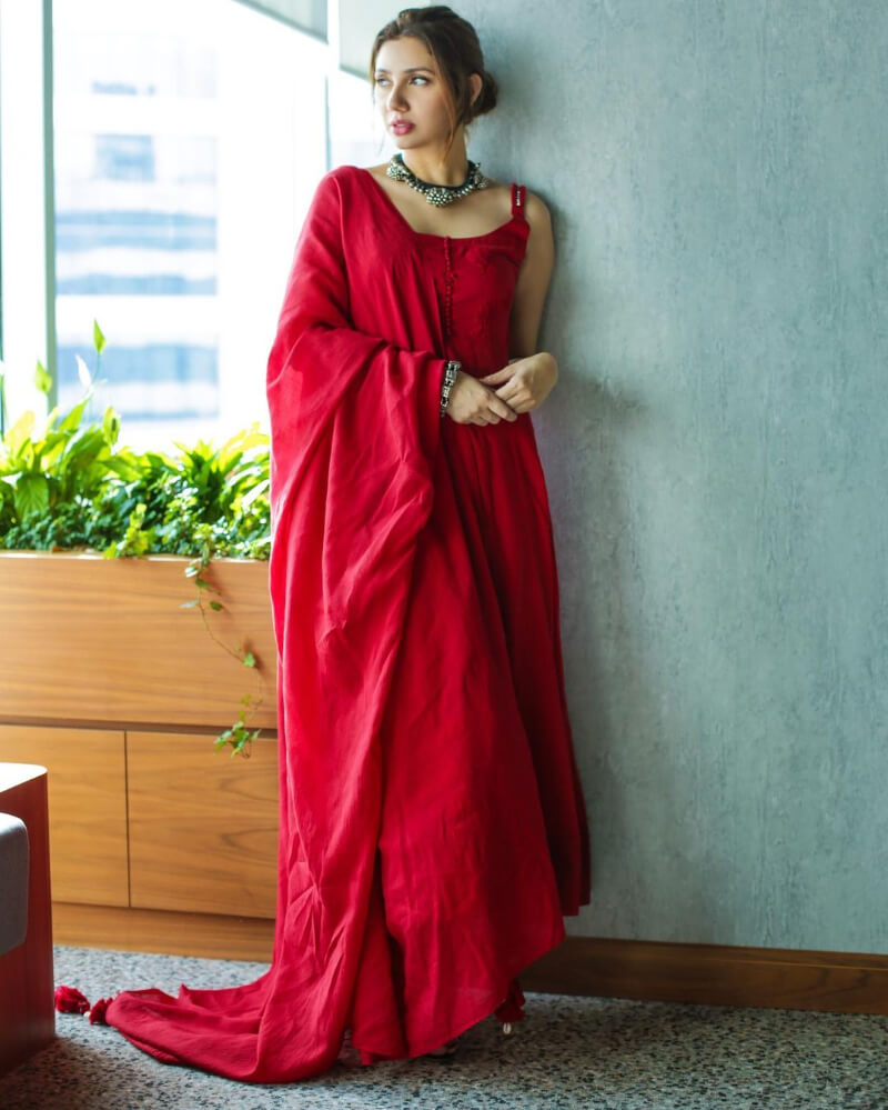 Mahira Khan in simple long red ensemble suit set