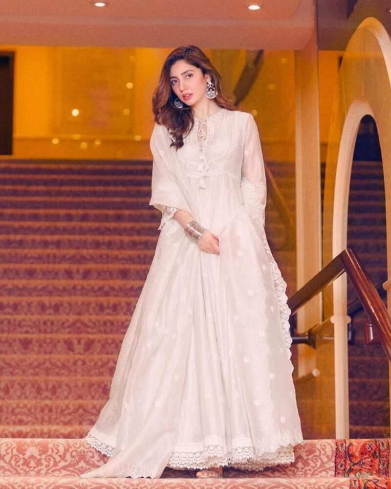 Mahira Khan wearing a Anarkali Suit with lace work