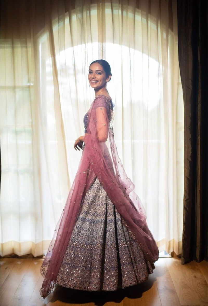Manushi Chhillar Aces Every Style Like The True Diva That She Is, Check Out  The Beauty's Stunning Pictures - News18