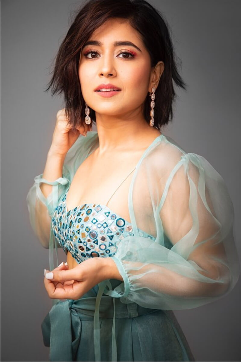 OTT Star Shweta Tripathi in flowy tulle jacket and high-waisted box-pleated pants