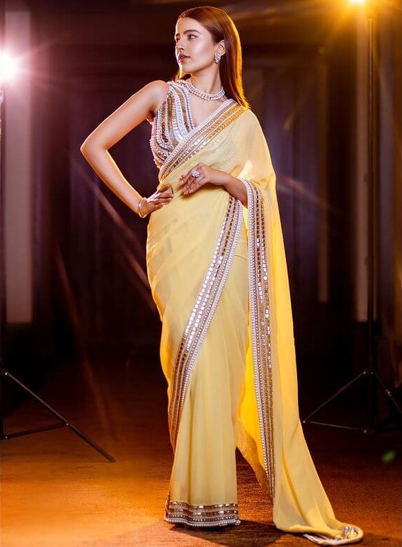 Rukshar Dhillon's Trendy Sarees, Dresses, Outfits Tamil and Hindi Movie Actor in Gorgeous Saree