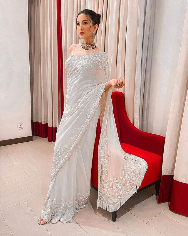 Begum Jaan Actress Gauahar Khan in white georgette saree with matching blouse