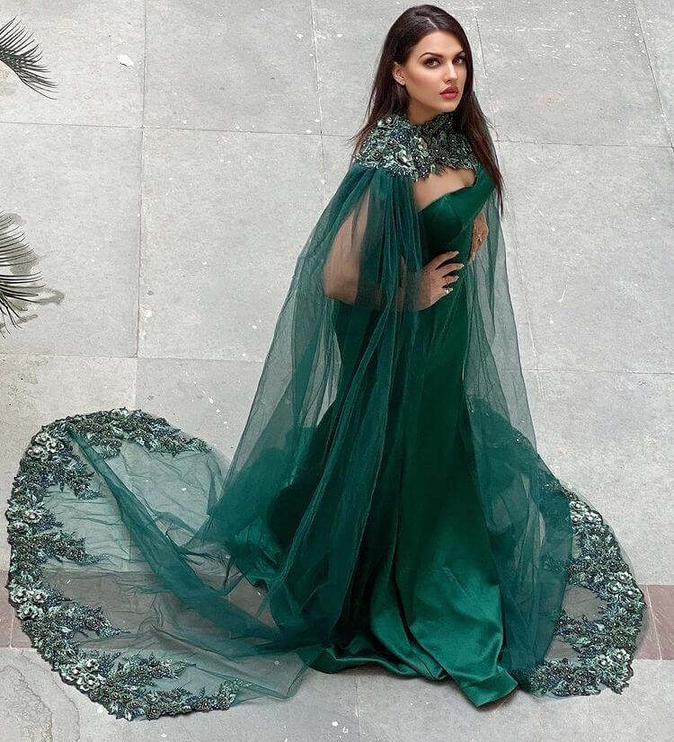 Big Boss 13, Candidate Himanshi Khurana's Latest Dresses, Saree looks, And Outfits in Green Net gown