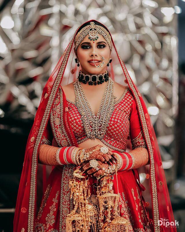 Photo of Simple bridal jewellery with red lehenga-anthinhphatland.vn