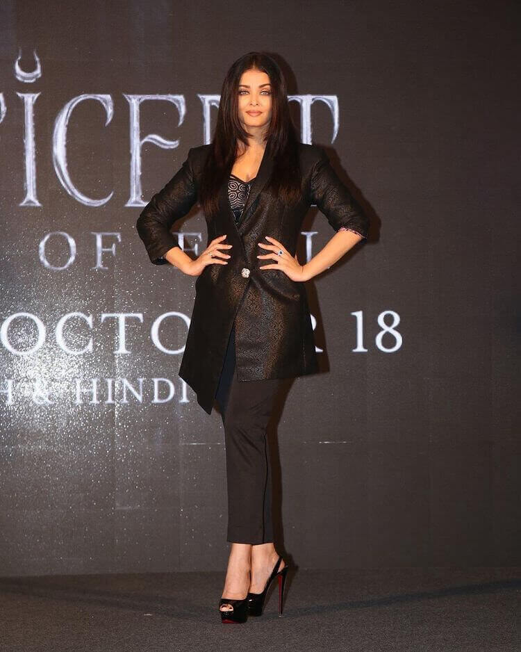 Aishwarya Rai's Designer Dresses, Ethnic Wear, Style, Clothes, And Outfits Hindi Movie Actor, Aish Bold Look In A Black Outfit