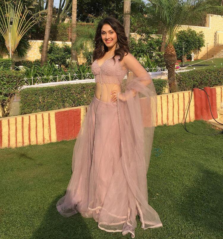 Manjari Fadnnis's Dresses, Summer Outfits, And Ethnic Wear Hindi Movie Actress Beautiful Look In A Pink Lehenga