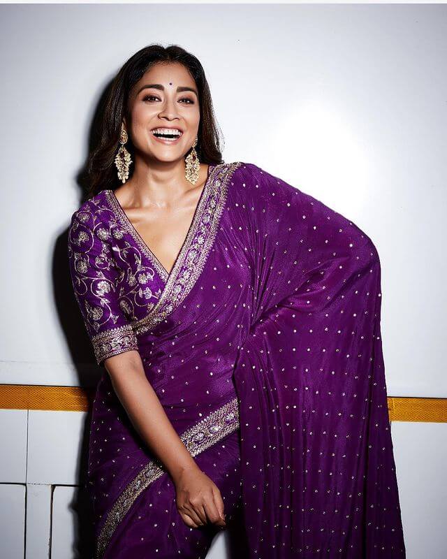 Indian Actor, Shriya Saran Simple Dresses, Fashion Outfits, Indian Wear In A Purple Saree Look