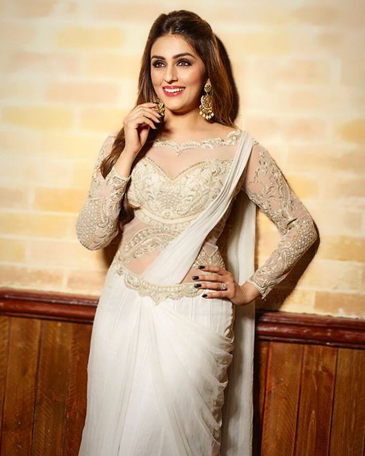 Aarti Chhabria's Stunning Looks And Outfits Indo-Western Ivory Hue Dress