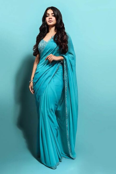 Mahima Makwana's Indian Fashion style Candescent Blue Mirror-work Saree And Blouse