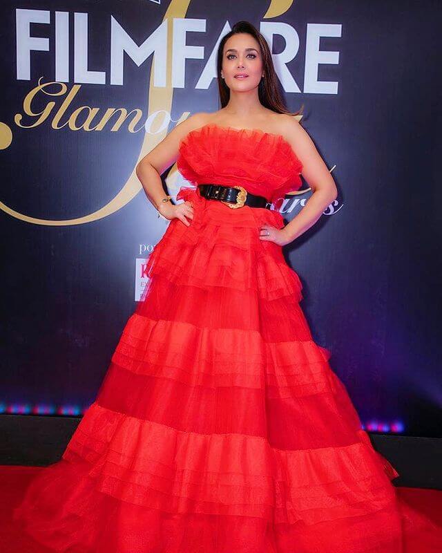 Preity Zinta Celebrity Designer Dresses Gorgeous Look For Film Fare Award In A Red Ruffle Dress