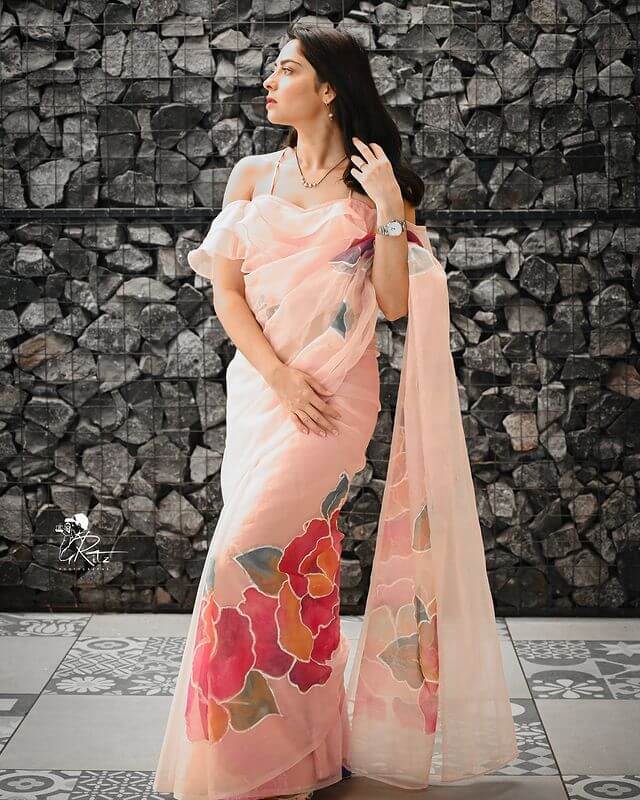 Sonalee Kulkarni Looking Beautiful In Peach Organza Saree With Designer Blouse