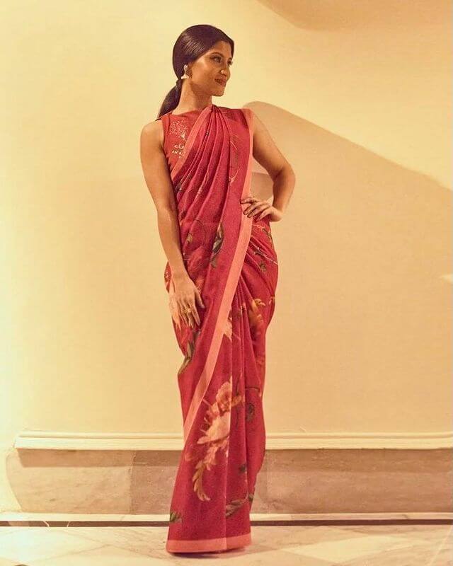 Winner Of Two, Film Best Supportive Actress Award Beautiful Look In Pink Saree