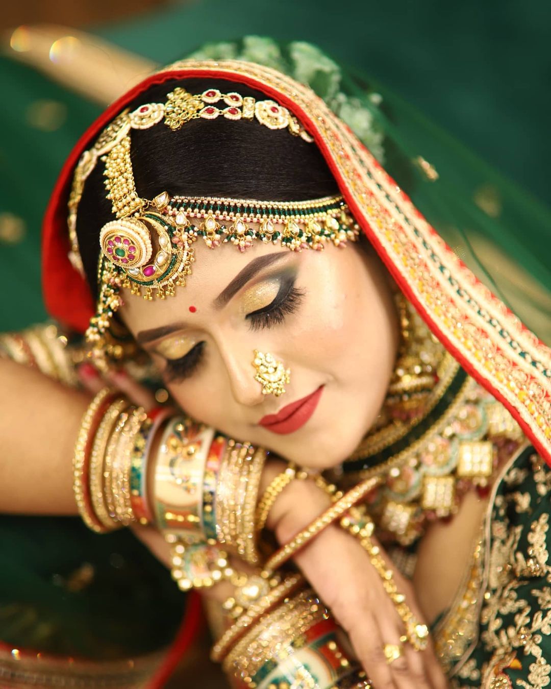 Amazing Bridal Look And A Chic Design