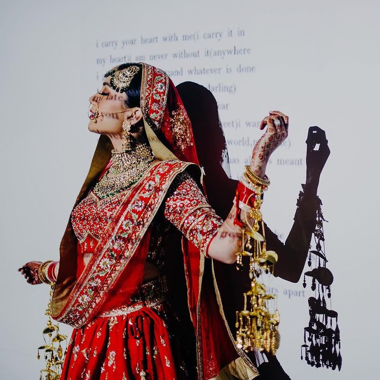 Amazing Golden Kaleera Design With A Red Outfit For The Bride