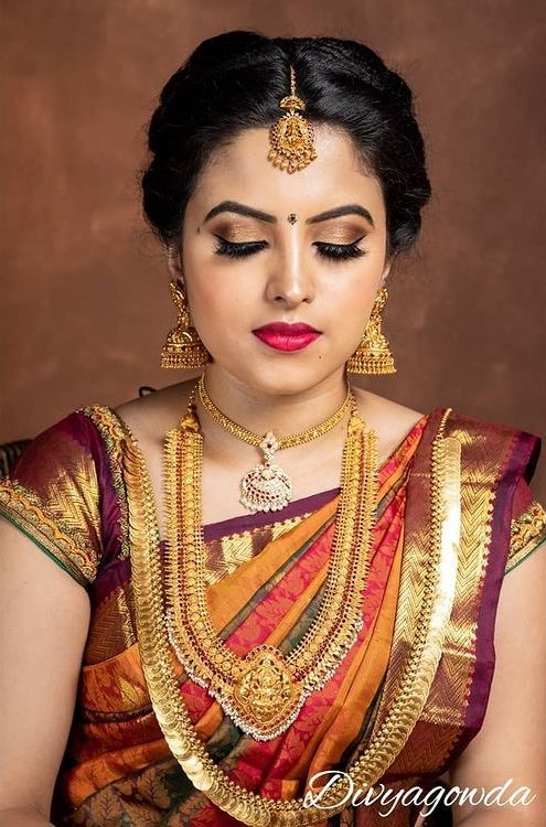 Bright Makeup On This Stunning Bride