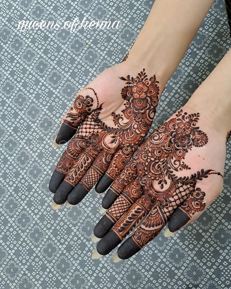 Floral Mehendi On The Palm