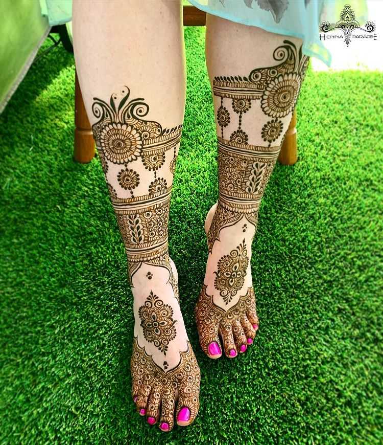 Full Leg Mehndi Design For The Brides Who Like To Go Over The Top