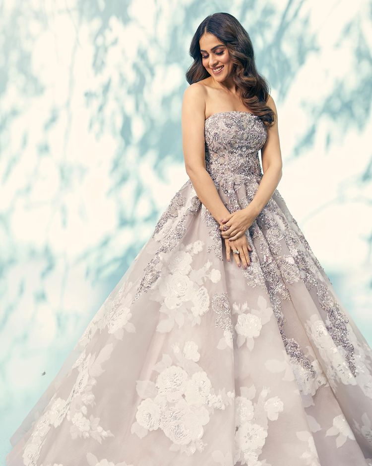 Genelia D'Souza Is A Princess In A Mauve-Colored Strapless Gown