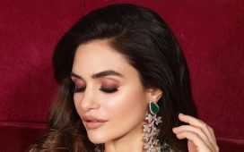 Glam Make-Up Look With A Statement Necklace For The Bride