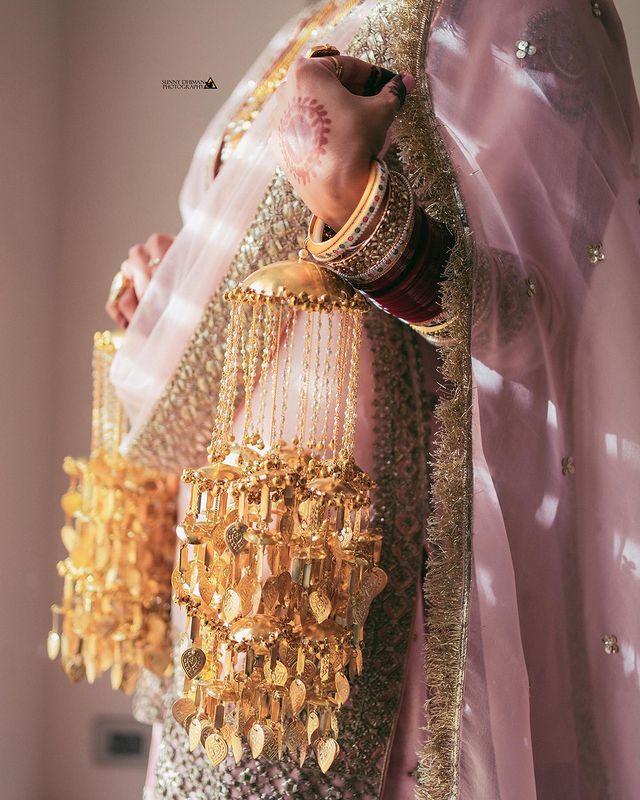 Golden Kaleera With Pink Outfit For Wedding