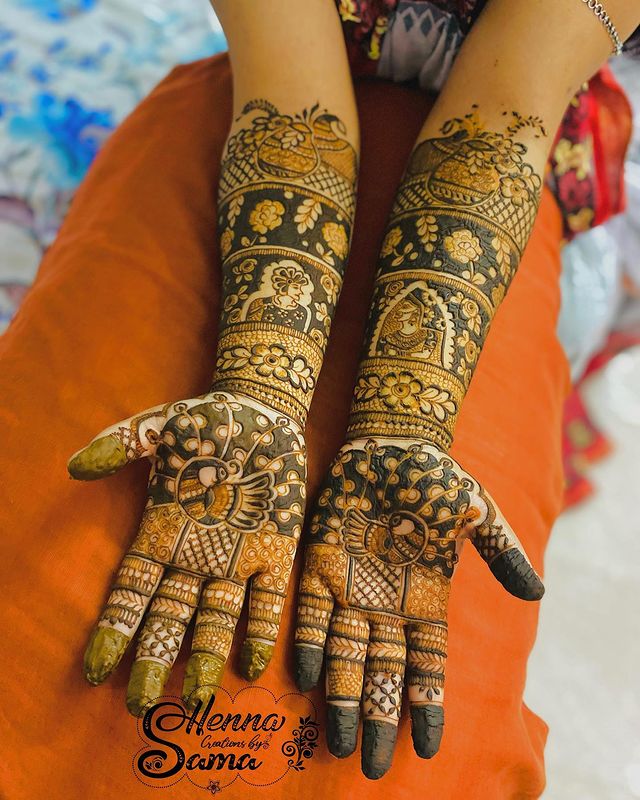 Henna Design With Peacocks And Vases