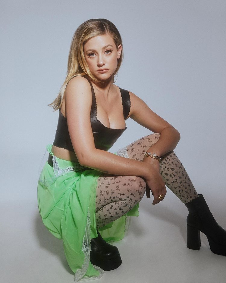 Lili Reinhart's Sassy Look In Black And Green Combo Outfit
