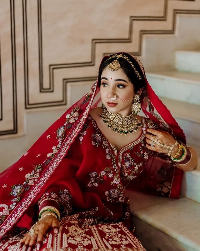 Small Cute Simple Nath Design For Bridal