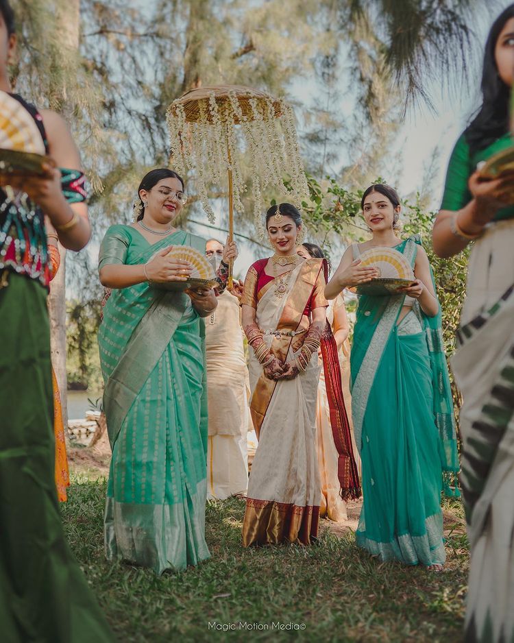 South Indian Ceremony, Bridesmaid Photo Pose