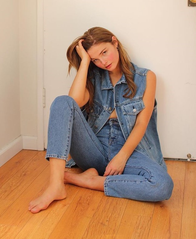 Stefanie Scott In Cool And Stunning Blue Denim Outfit
