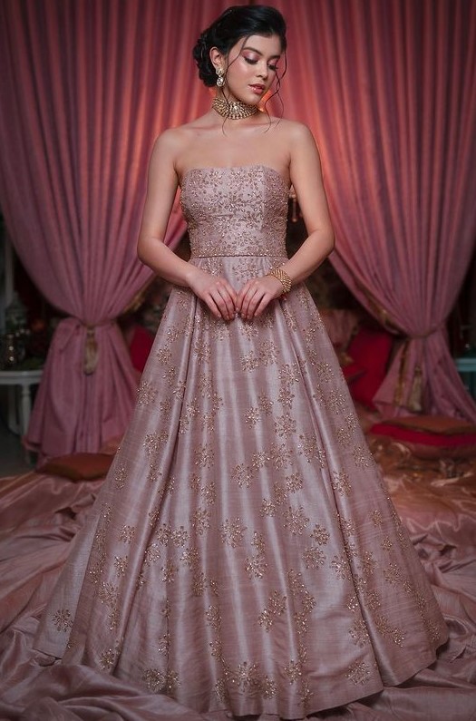 The Stunning Strapless Gown For Engagementcocktail