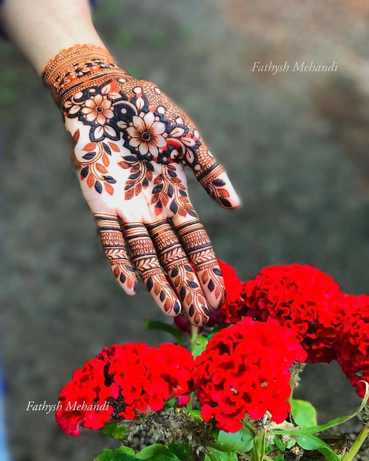 Aesthetic Floral Mehndi On The Front Hand