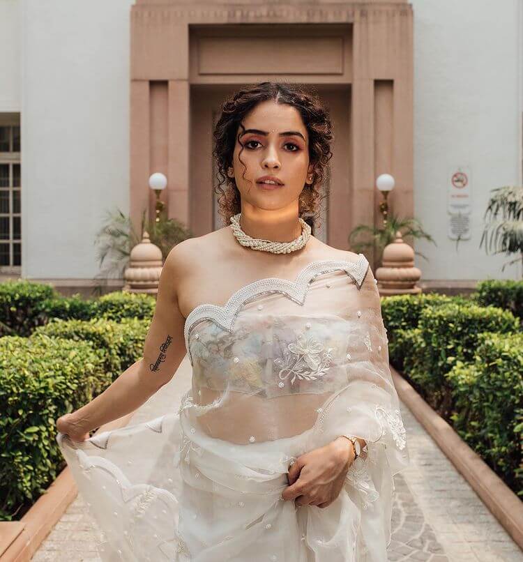 Angelic Looking Sanya Malhotra | Ethnic Wear, Pretty Dresses, Fashion And Outfits In This Beautiful White Saree