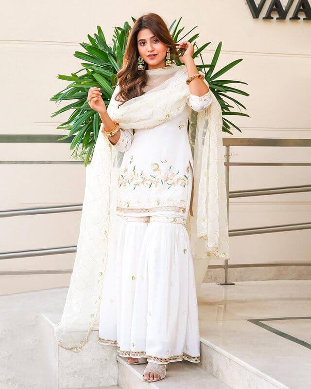 Anjali Arora Instagram Star, Latest Looks And Outfits Ethnic White Sharara Suit With Matching Sandals, Anjali Arora