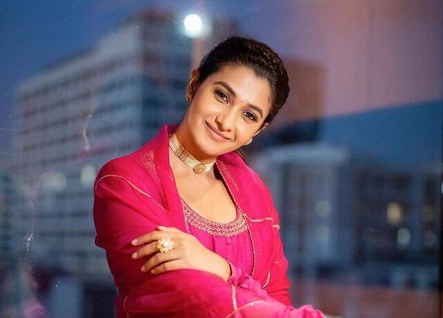 Hollywood Movie Actor, Lovely Look In Pink Ethnic Wear