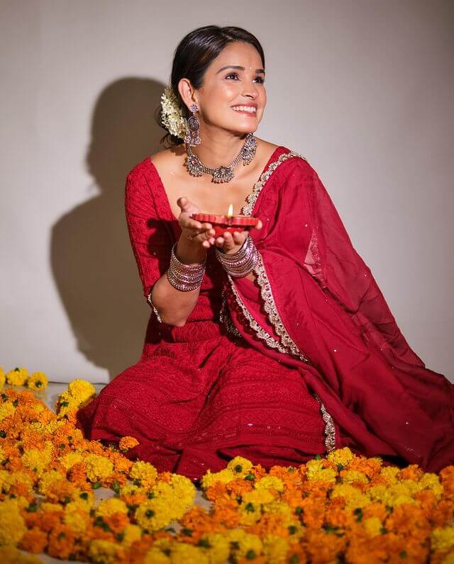 Lovey Look In Red Ethnic Wear With Silver Jewelry