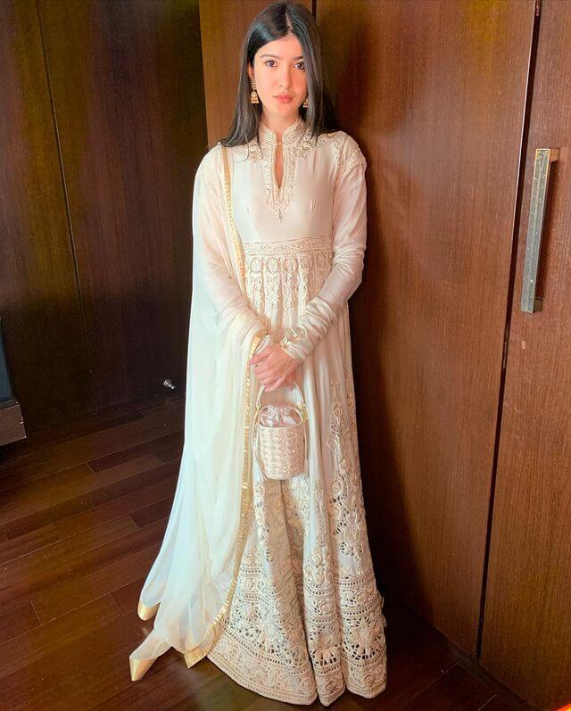 Pretty Look In Ethnic Wear For Diwali, Shanaya Kapoor