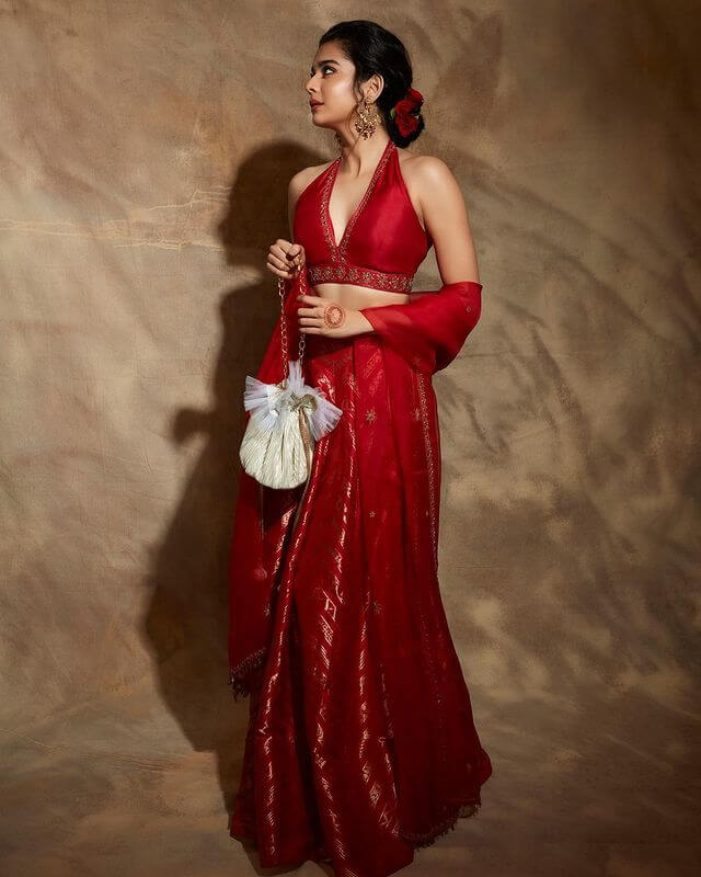 Mithila Palekar's Ethnic Outfits, Her Unconditional Love For Indian Dresses Red Banarasi Lehenga 