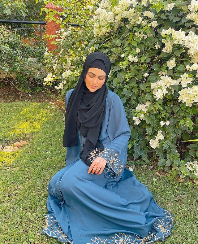 Sana Khan's Traditional Abayas Are Fashion Goals Blue Embroidered Abaya With A Black Scarf