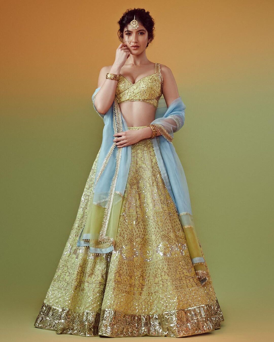 Shanaya Kapoor, Pretty Look In Yellow Ethnic Lehenga