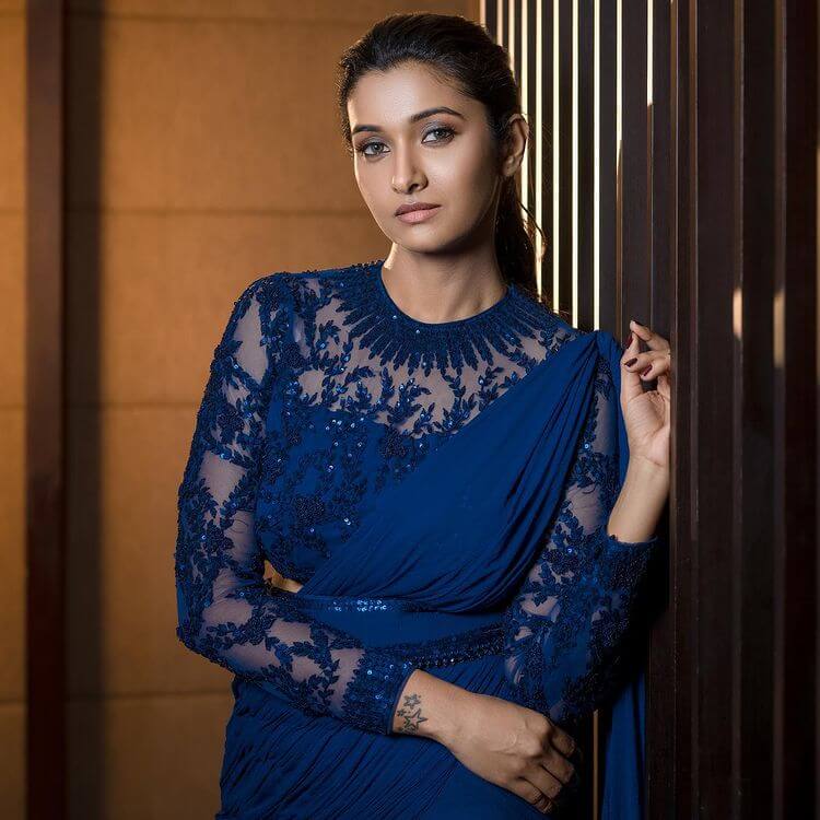 Priya Bhavani Shankar Inspired Ethnic Wear, Dresses, Outfits You Must Try Stunning Look In Blue Saree With Designer Full Sleeve Blouse