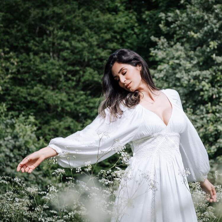 Tamil Jai Ho Movie Actress, Bruna Abdullah's Fashion, Beachwear And Clothing In White Summer Dress