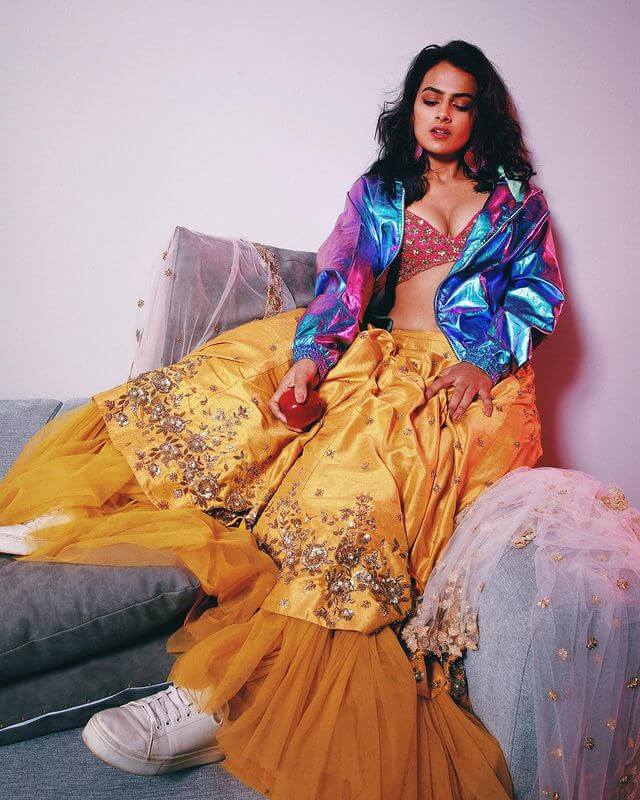 Western Plus Indo Look In A Yellow Lehenga Or Shiny Jacket