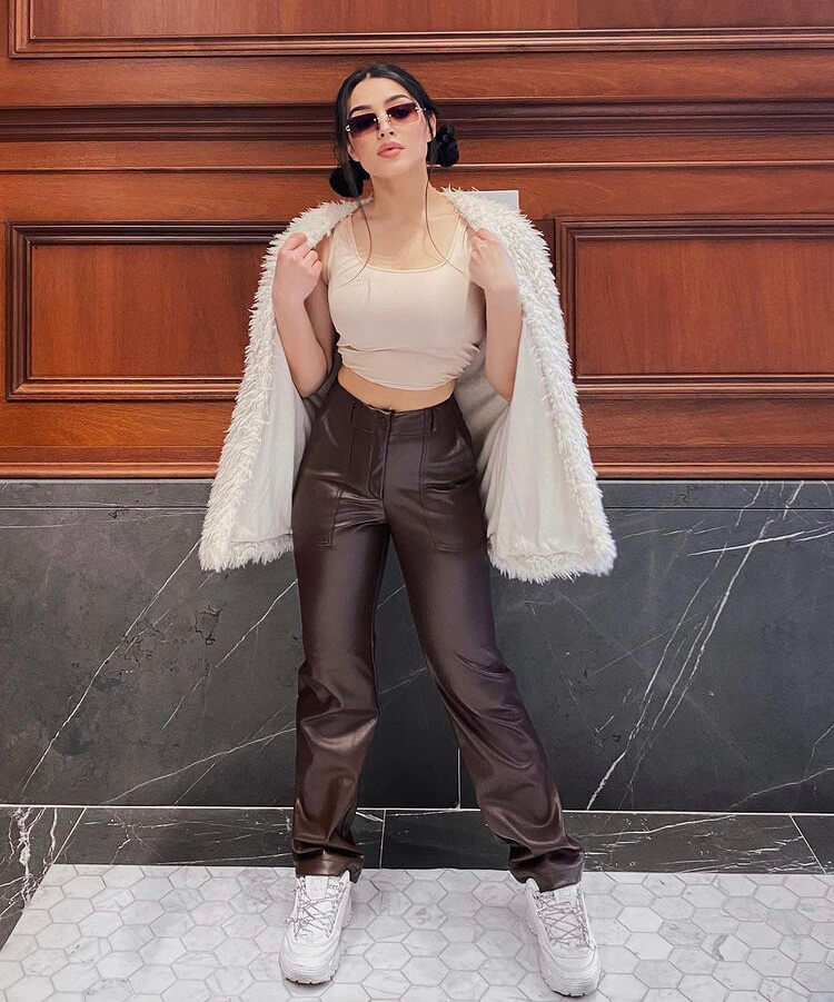 A Great And Complete Look