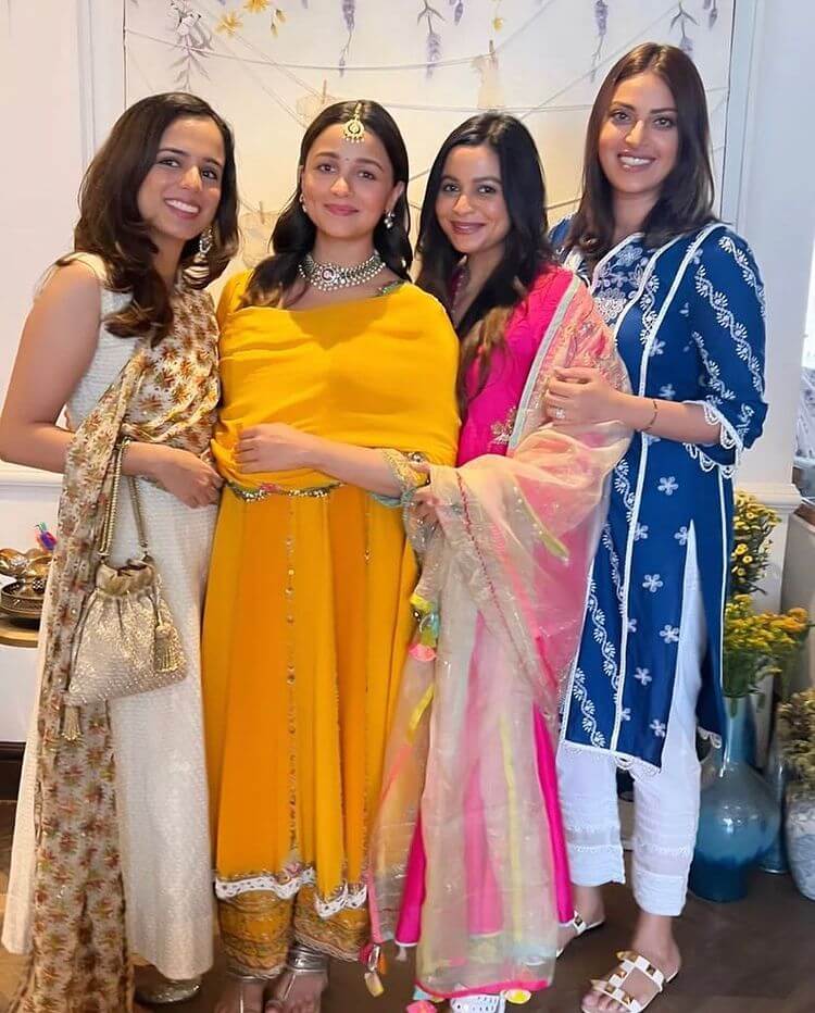 Bollywood Actress Alia Bhatt's Baby Shower Pics- 