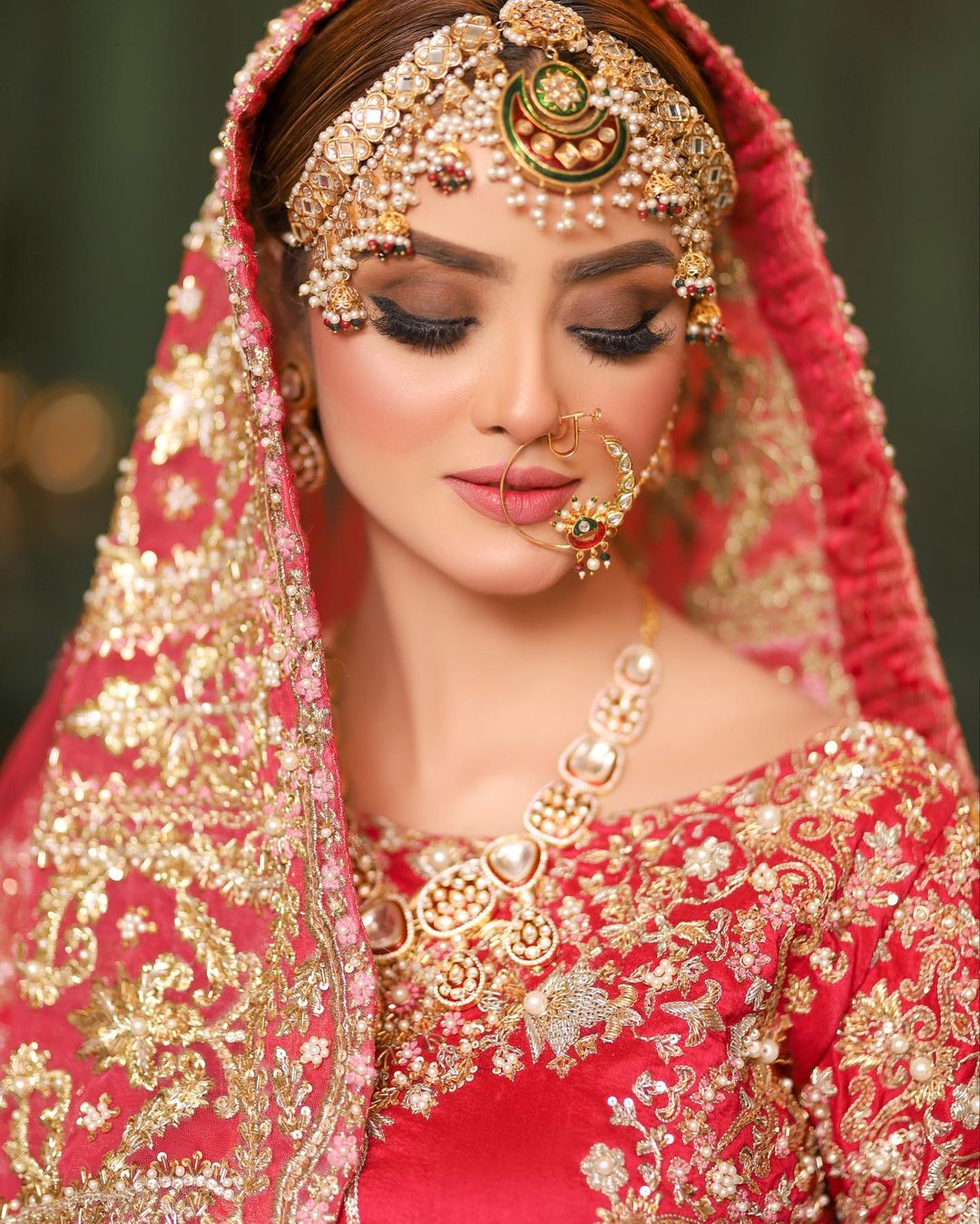 Bridal Head Piece In Place Of A Crown