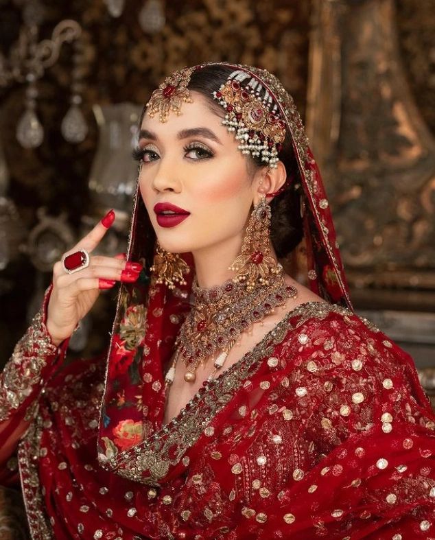 Traditional Muslim Bridal Jwellery To Look Stylish