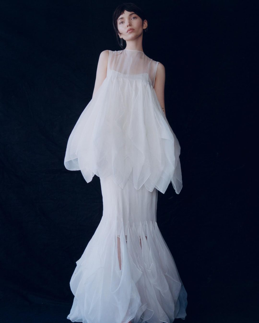 Dove's Embeleshing Look In Elegante White Dress
