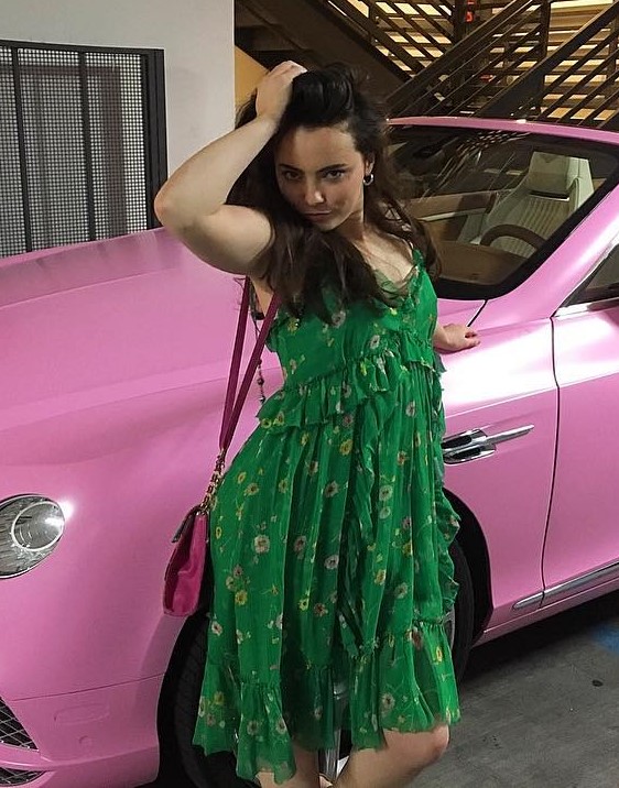 Freya's Colour-Blocking Outfit