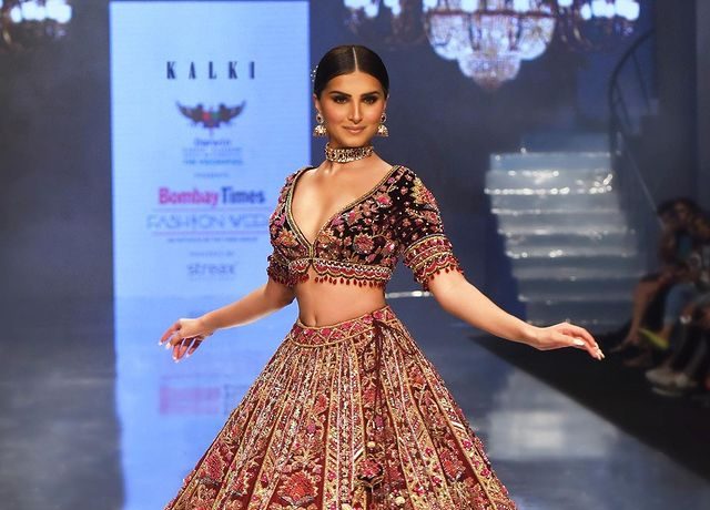 Hotness Overloaded With Tara And Her Hot Deepneck Lehnga Featured Image